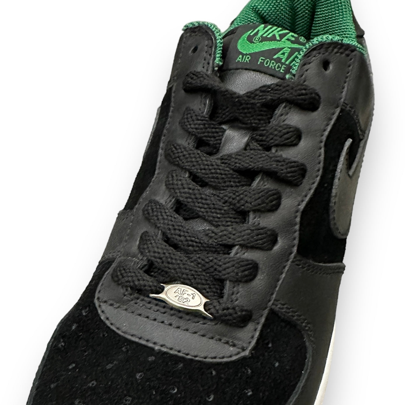 NIKE / AIR FORCE 1 LOW MOMOSEJYUKU (SAMPLE F&F)