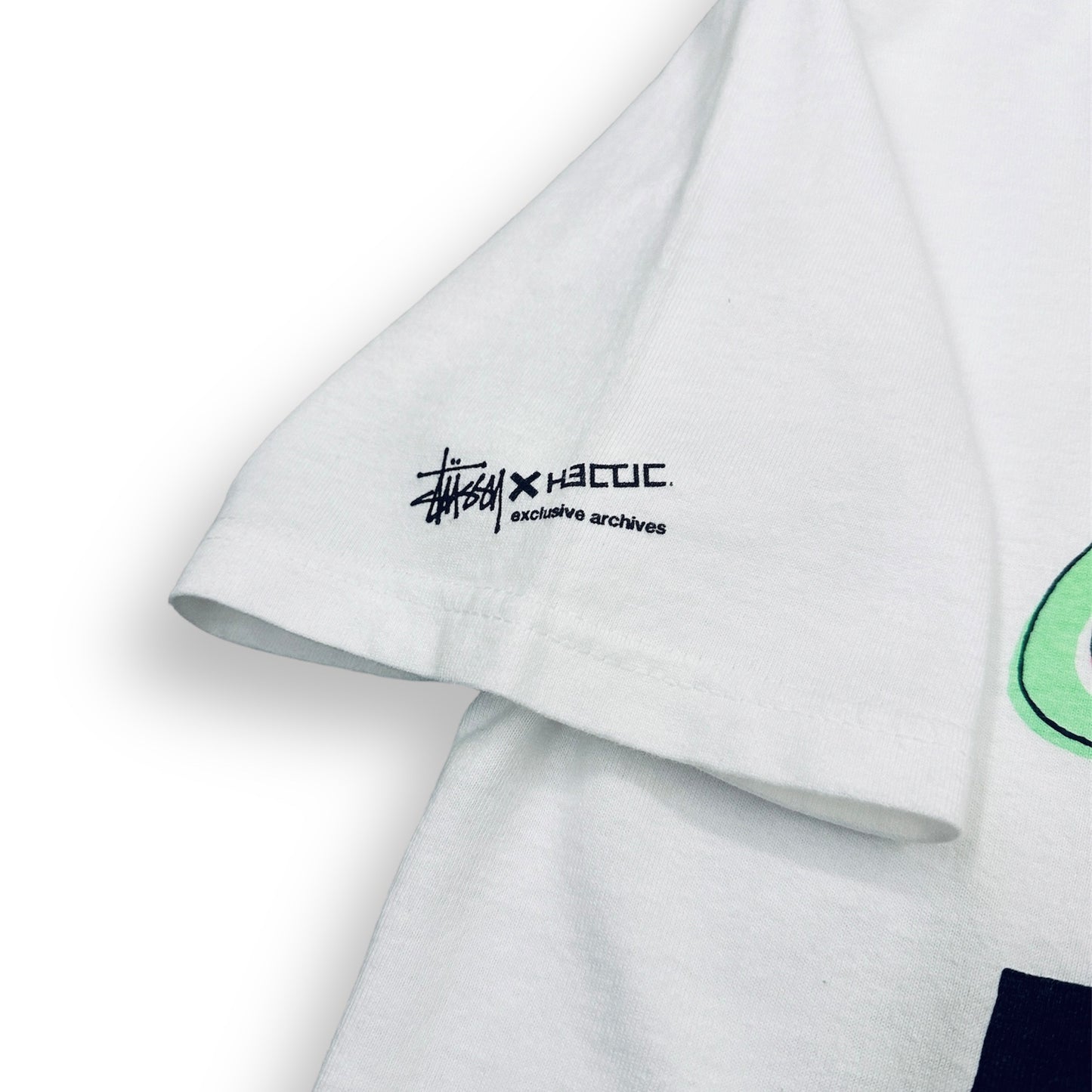 STUSSY × HECTIC / GRAPHIC T-SHIRT