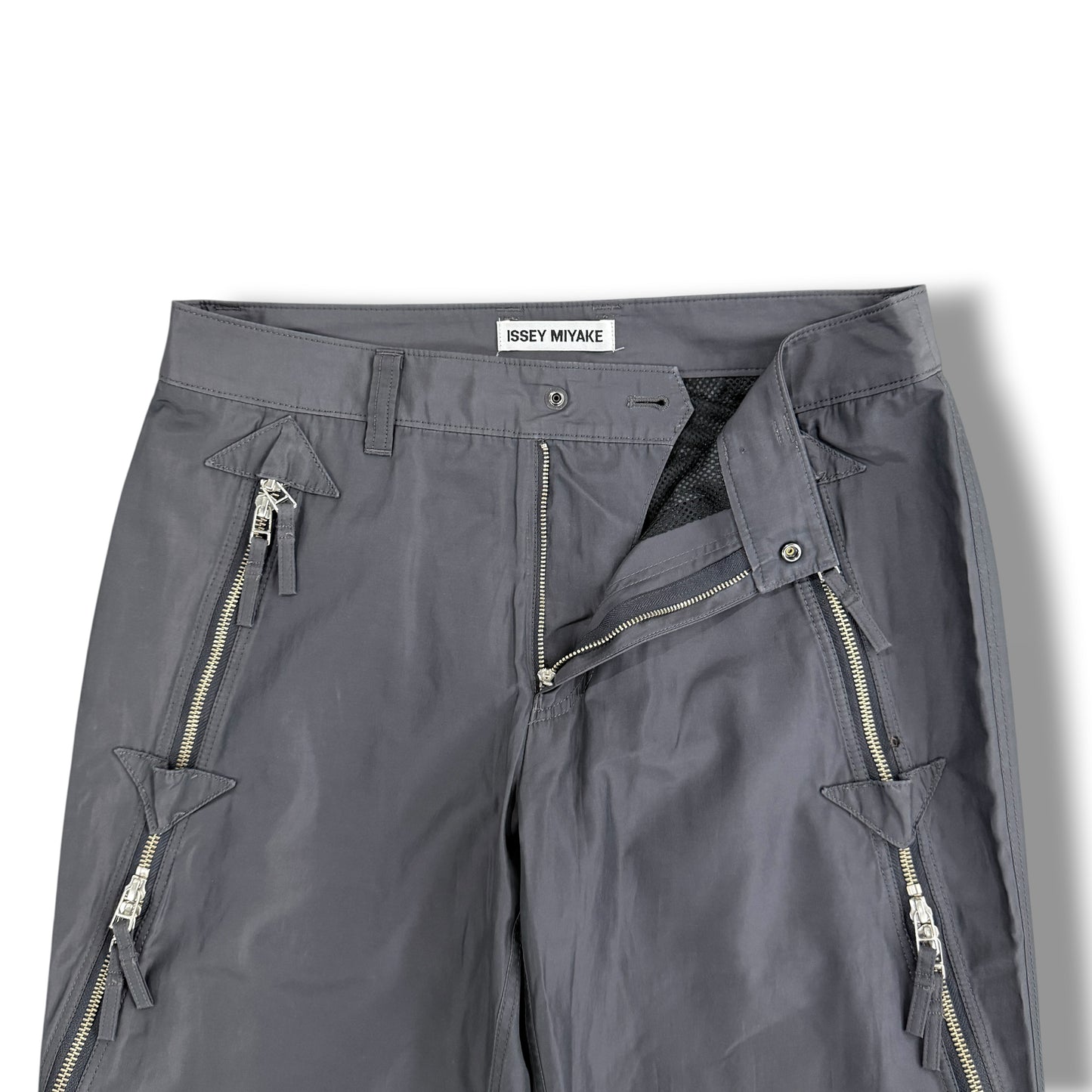ISSEY MIYAKE / ROUND ZIP PANTS